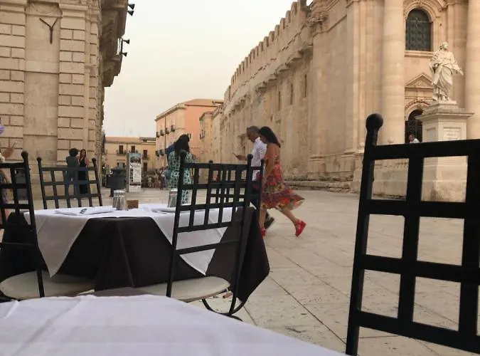 Ortigia D'amare Syrakus